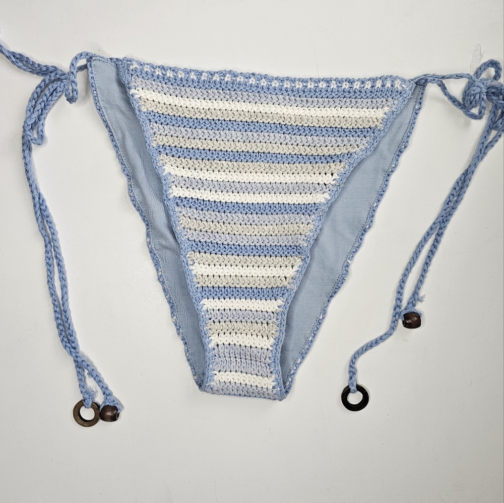 NWOT Urban Outfitters Tidal Wave  and White Crochet Bikini Bottom Size Medium
